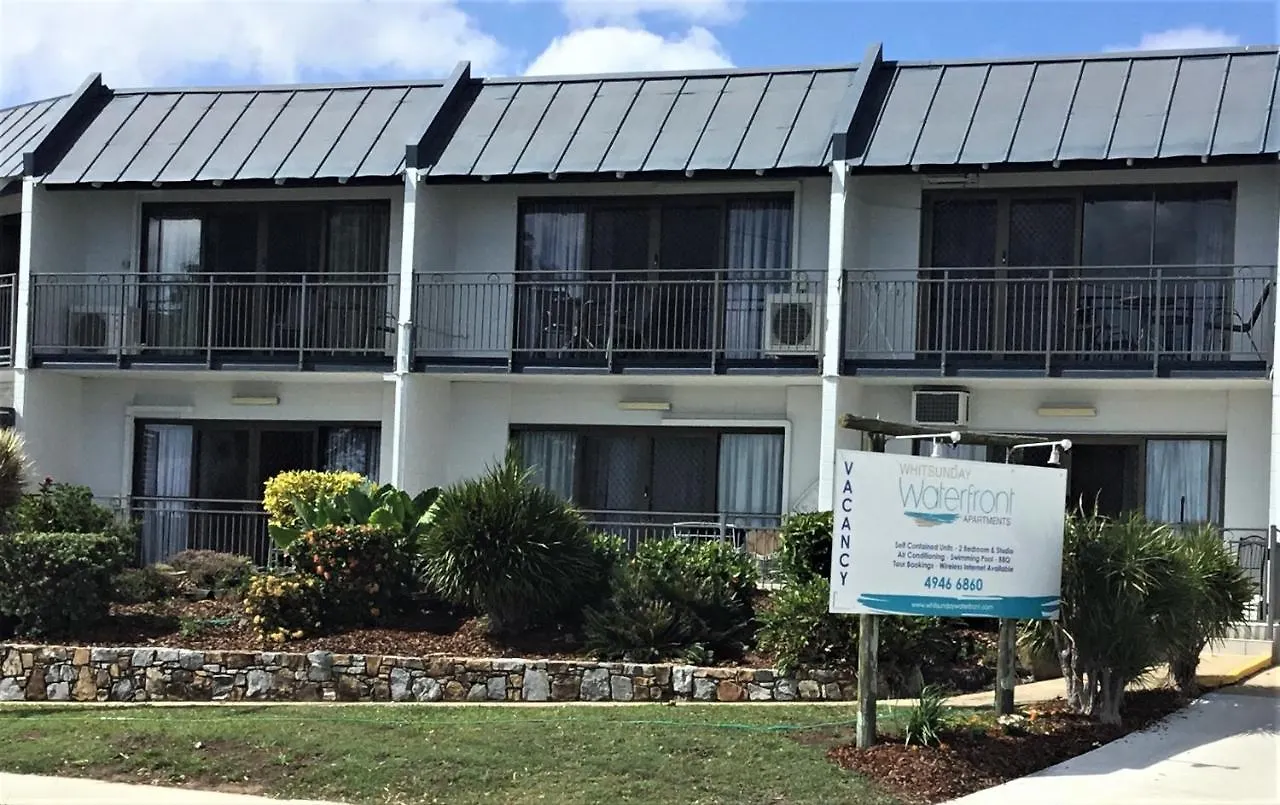 Whitsunday Waterfront Apartments Airlie Beach 3*,