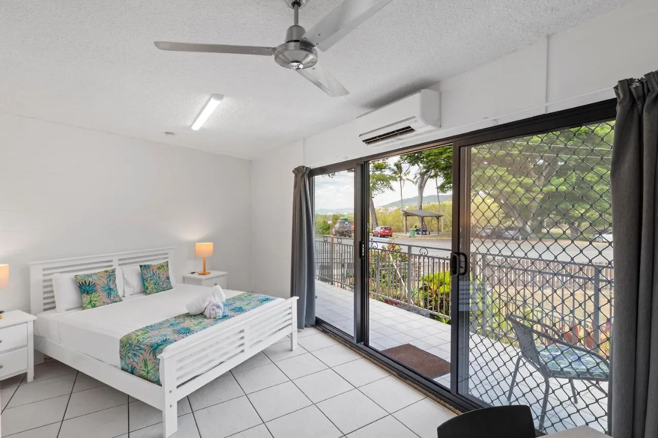 Aparthotel Whitsunday Waterfront Apartments Airlie Beach