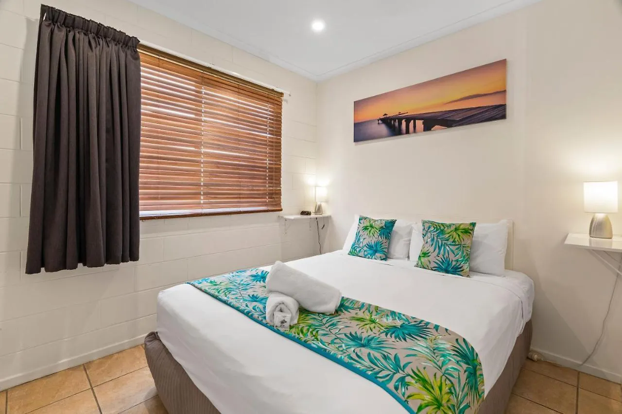 Whitsunday Waterfront Apartments Airlie Beach Aparthotel