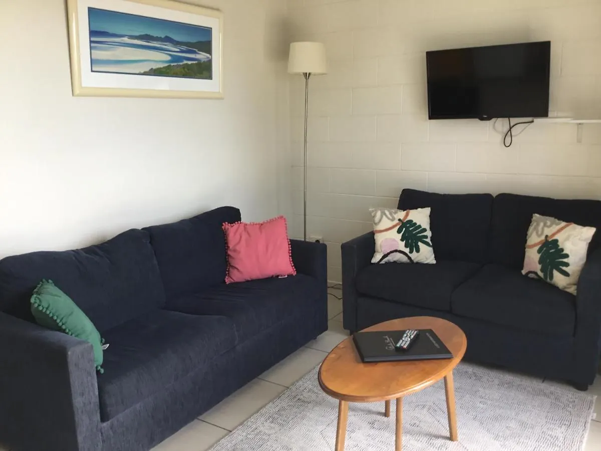 Whitsunday Waterfront Apartments Airlie Beach