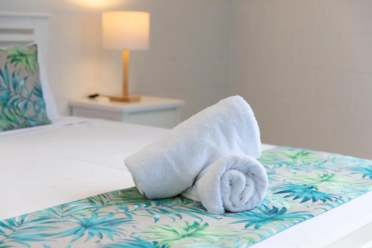 Whitsunday Waterfront Apartments Airlie Beach