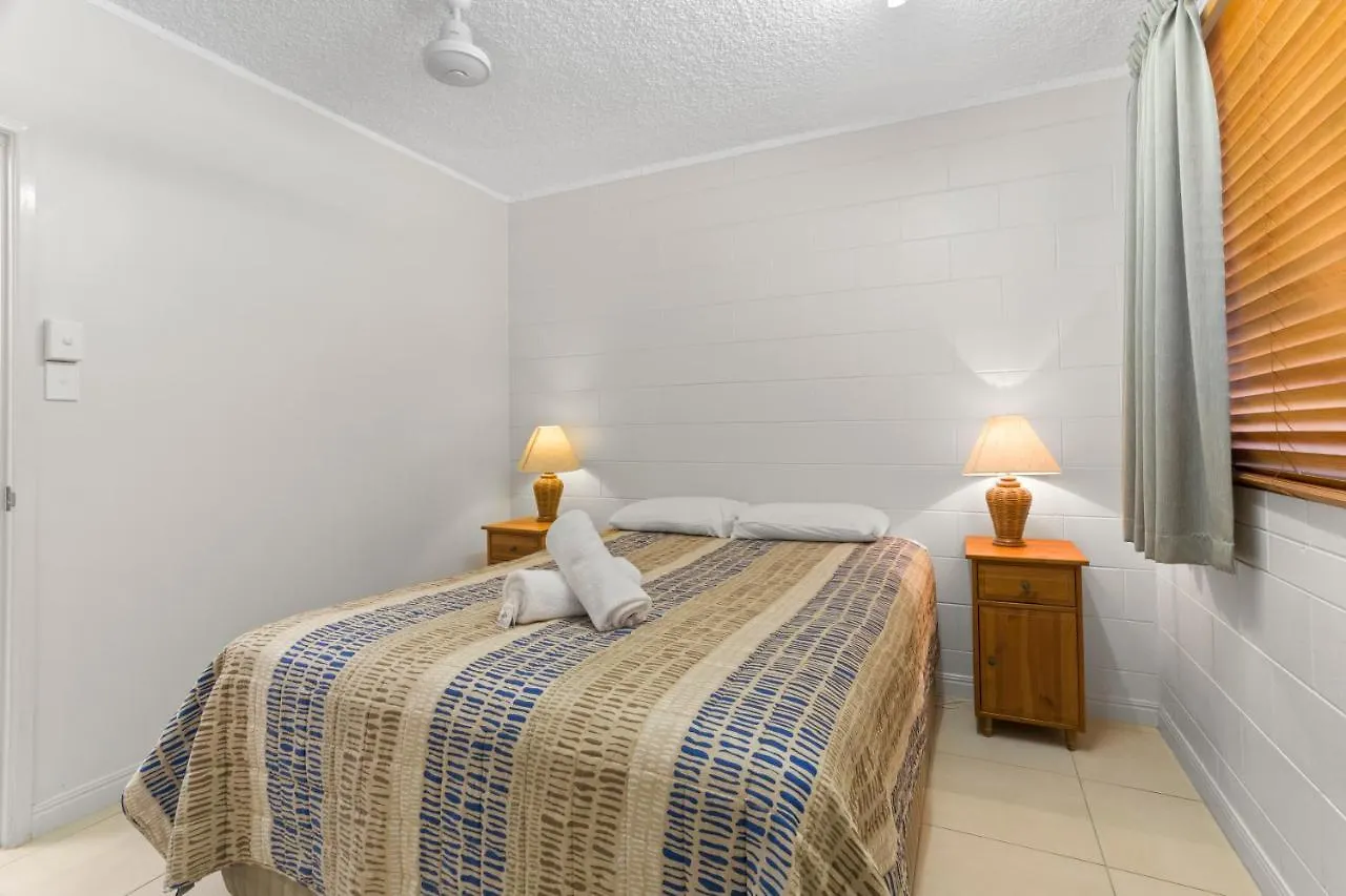 Whitsunday Waterfront Apartments Airlie Beach 3*,