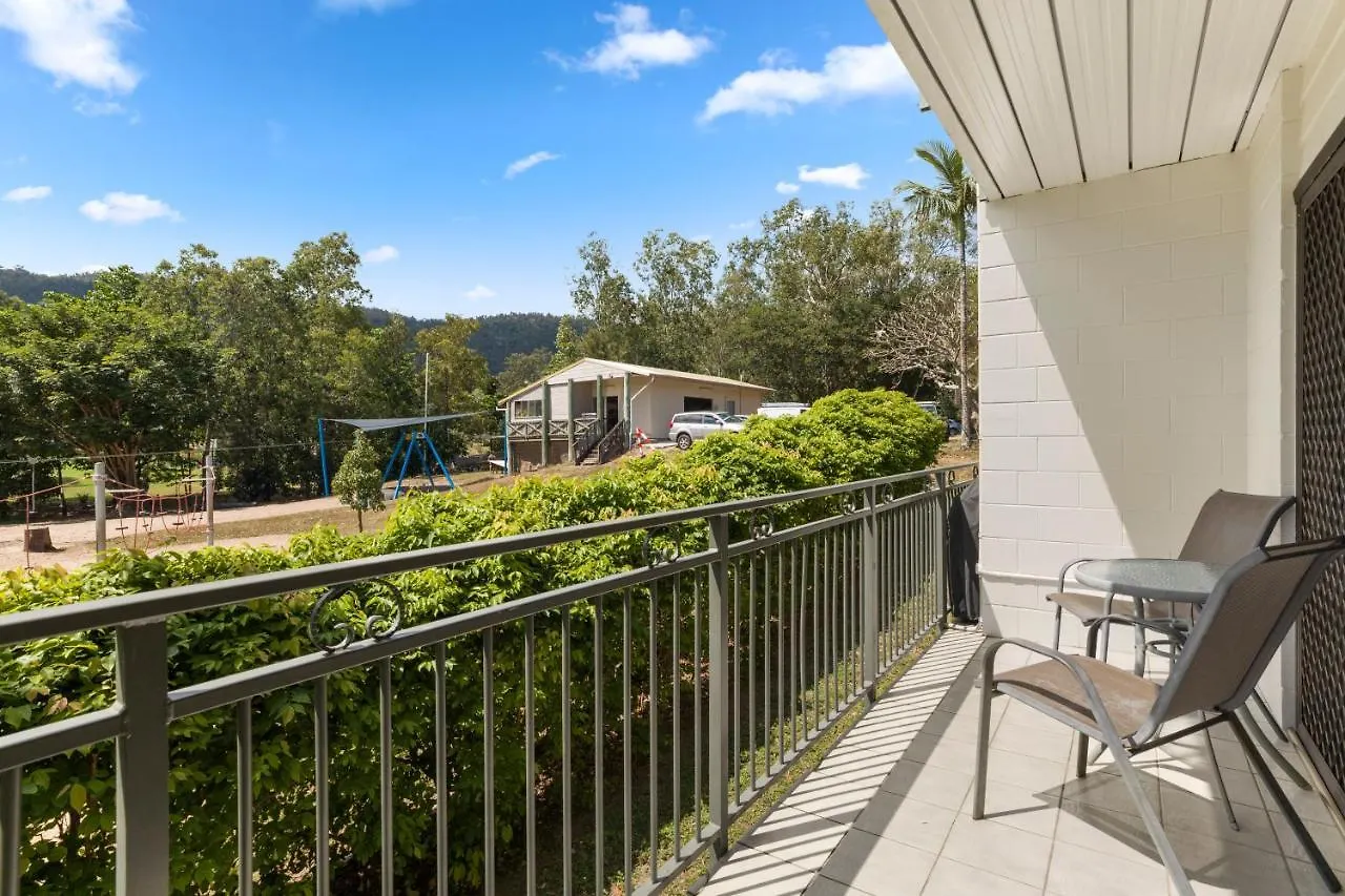 Whitsunday Waterfront Apartments Airlie Beach Aparthotel