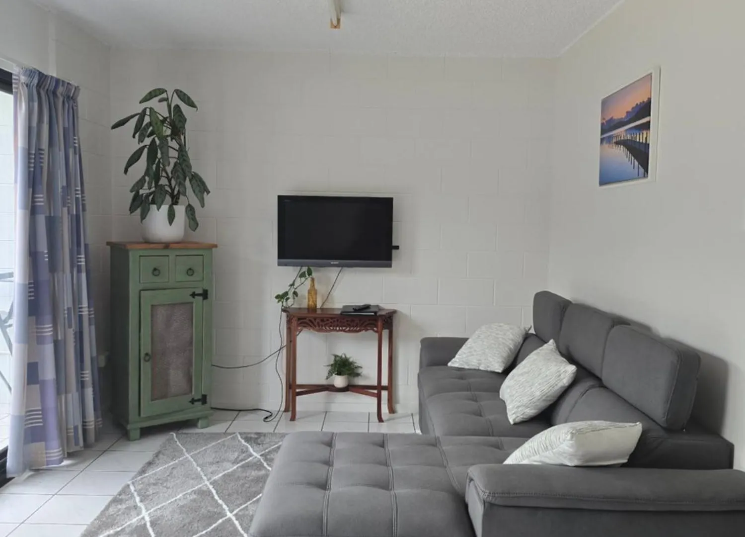 Whitsunday Waterfront Apartments Airlie Beach Aparthotel