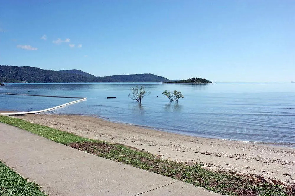 Aparthotel Whitsunday Waterfront Apartments Airlie Beach